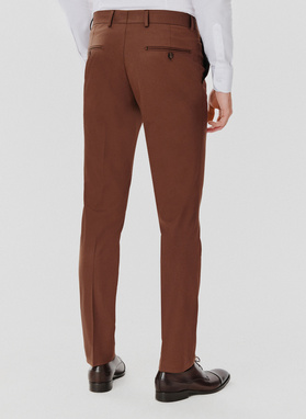 Brązowe męskie spodnie garniturowe