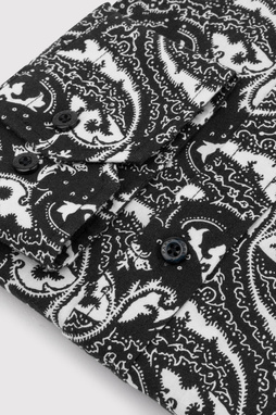 Czarna koszula w oryginalny wzór