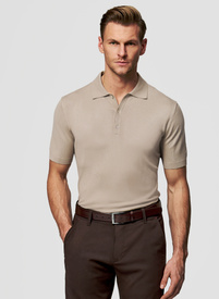 Beżowe polo swetrowe z wiskozą