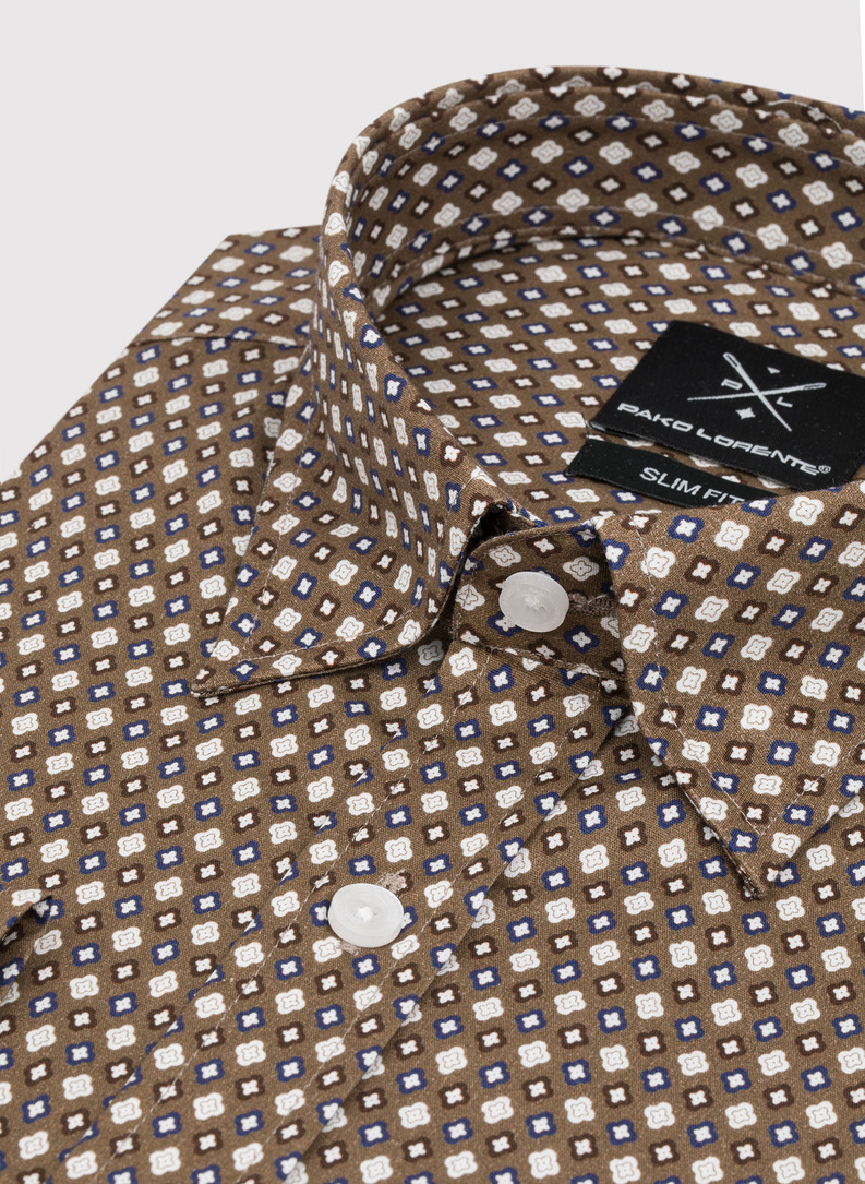 Brązowa męska koszula w mikrowzór