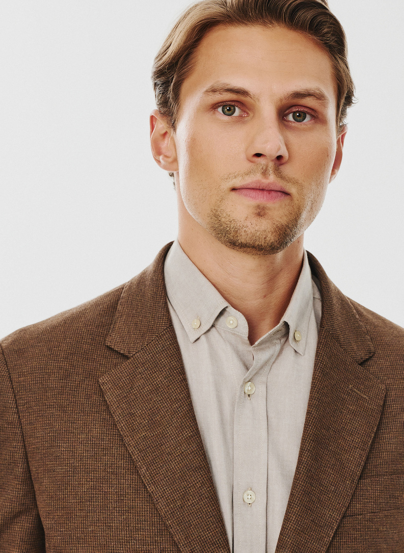 Brązowa marynarka męska