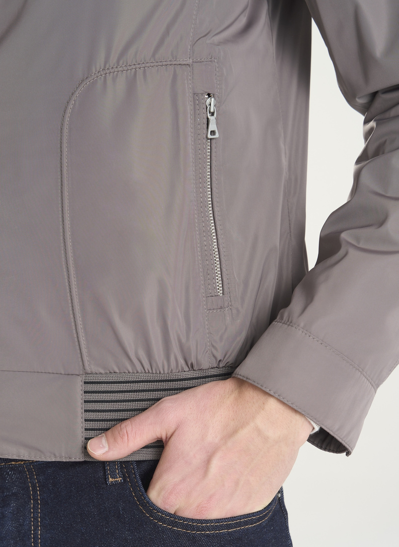 Jasnobrązowa krótka kurtka męska