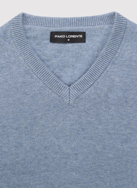 Niebieski sweter męski v-neck
