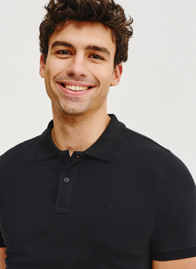 Gładki t-shirt polo w czarnym kolorze