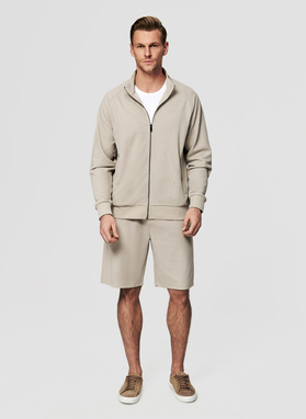 Beżowe szorty dresowe