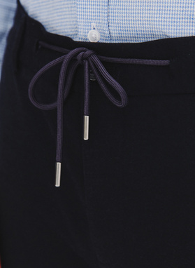 Granatowe spodnie męskie z wełną