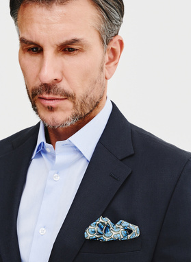 Gładki granatowy garnitur męski