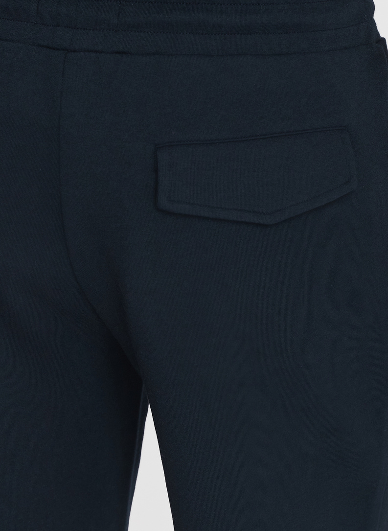 Granatowe szorty dresowe