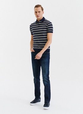 Granatowy T-shirt polo w jasne paski