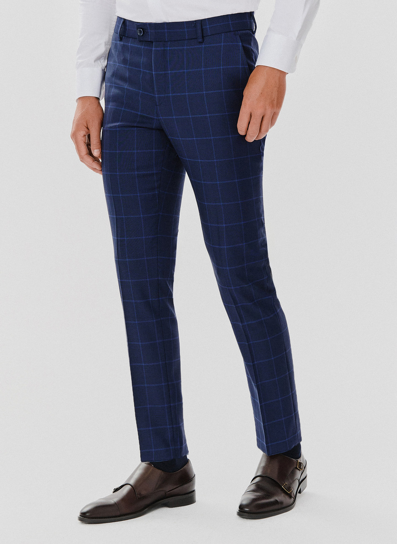 Dwuczęściowy granatowy garnitur męski w niebieską kratę