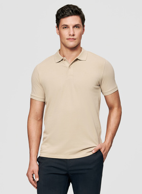 Beżowa polówka męska