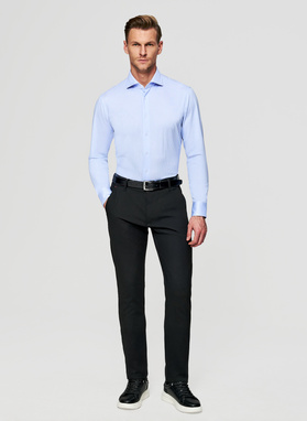 Niebieska koszula w prążek