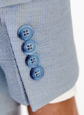 Niebieski garnitur męski