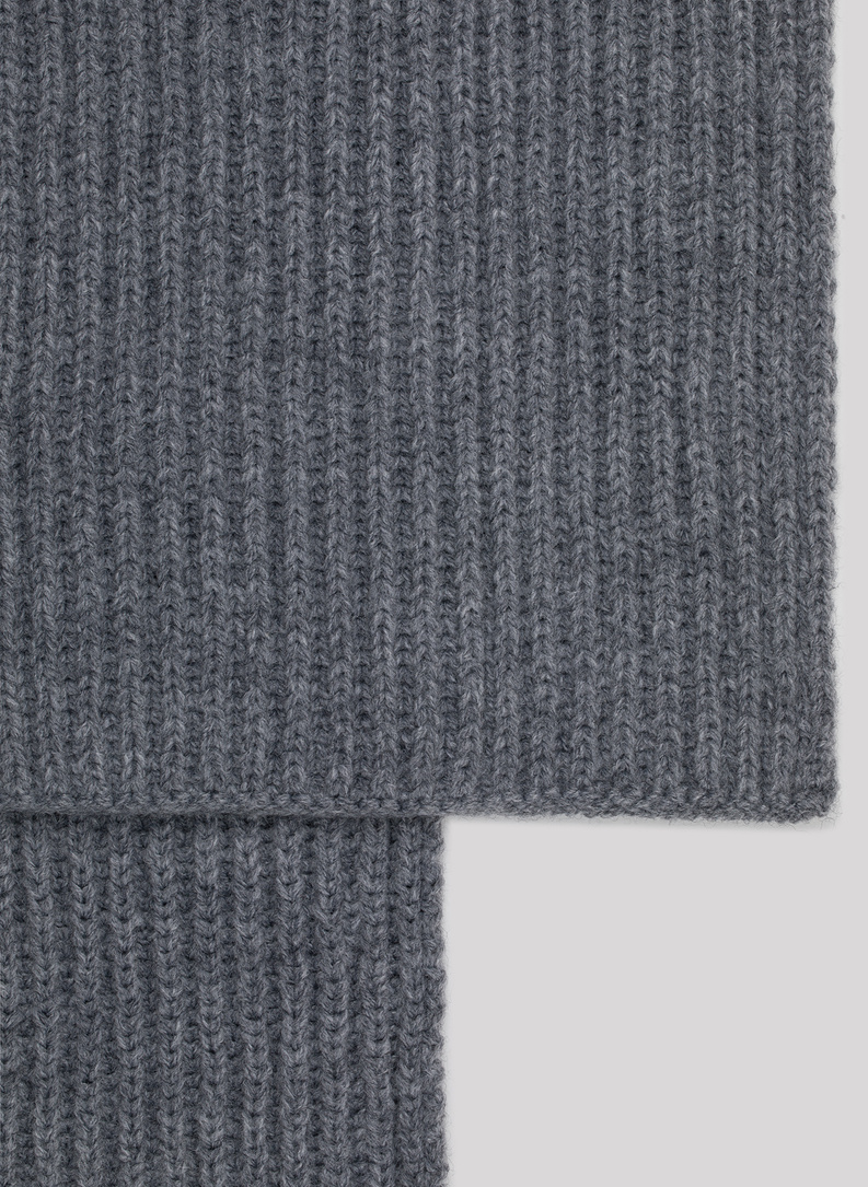 Szalik męski w kolorze szarym