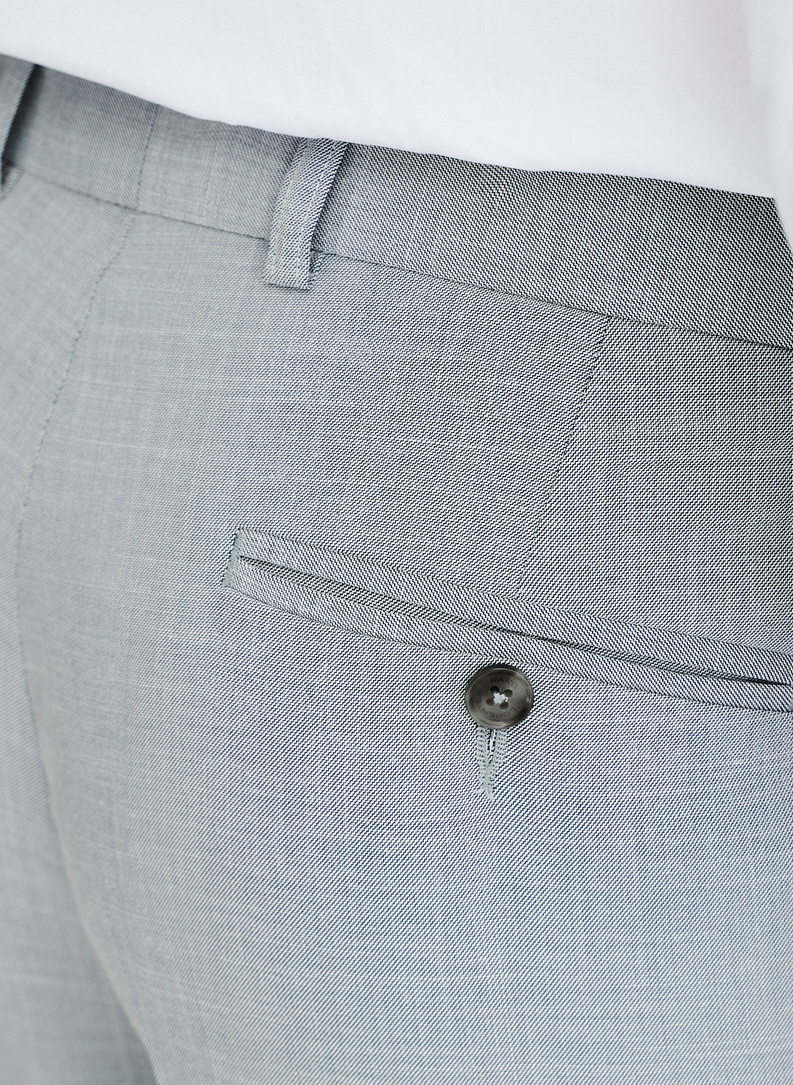 Ślubny szary garnitur męski