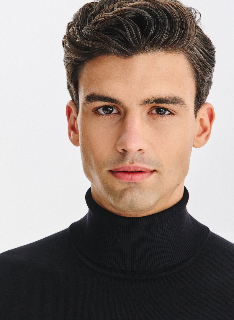 Golf męski w czarnym kolorze