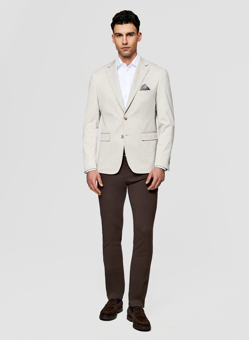 Dzianinowa marynarka w kolorze beżowym