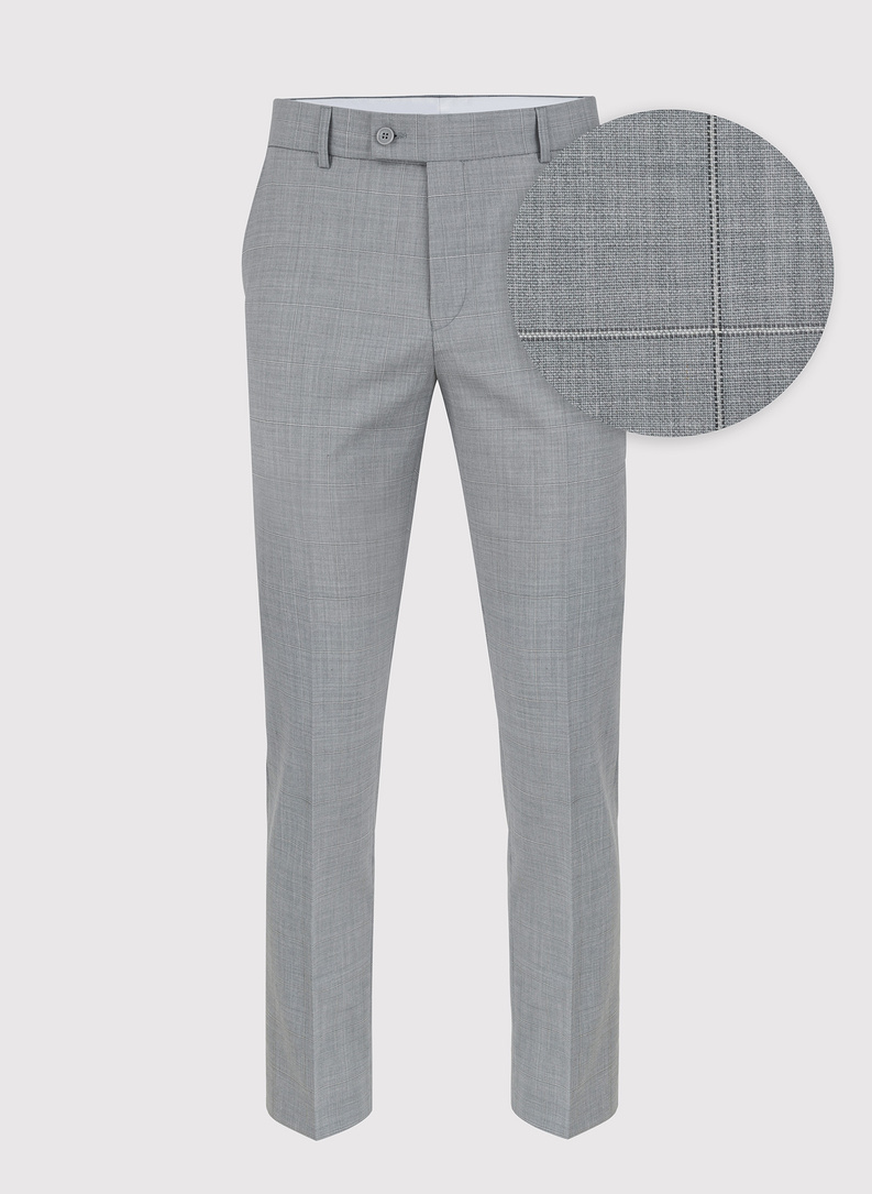 Szary garnitur męski w delikatną kratę