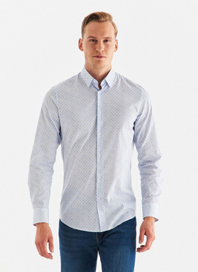 Koszula w kolorze białym w błękitny wzór