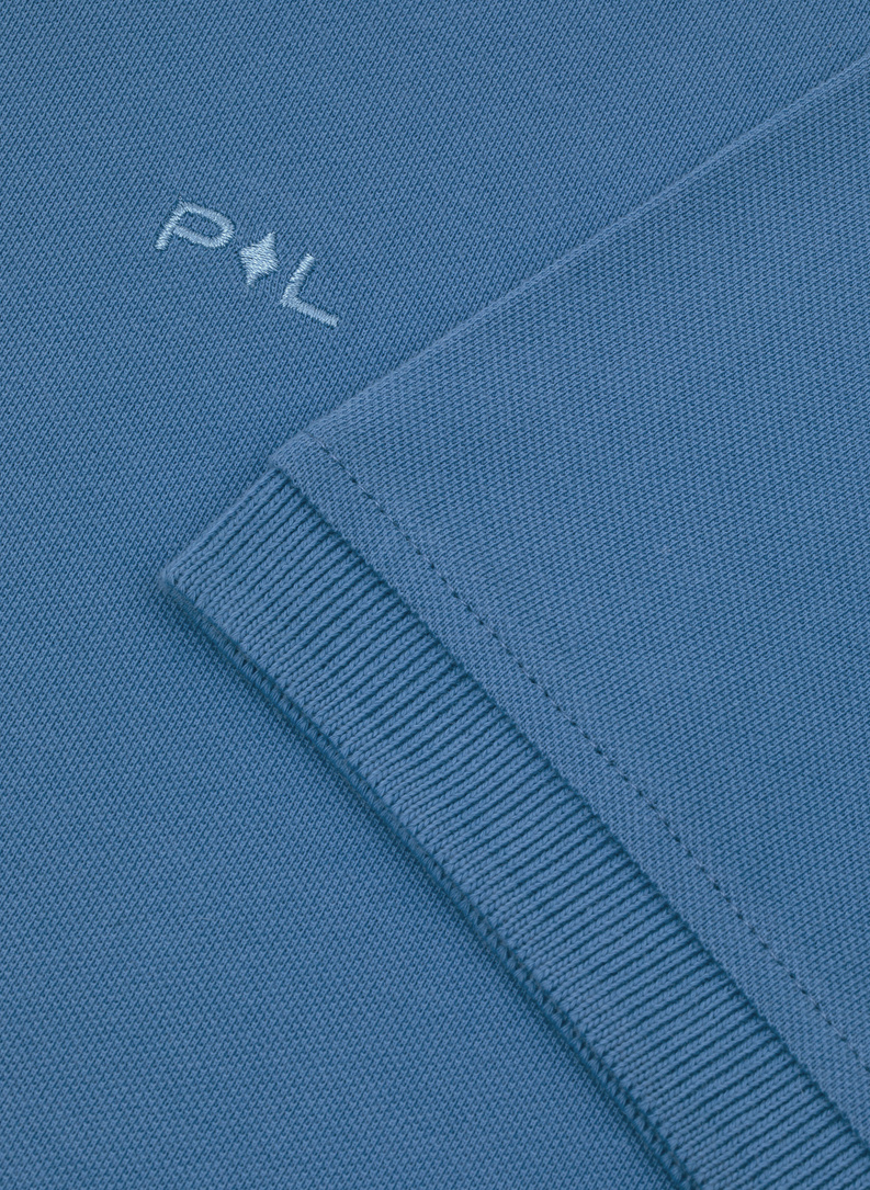 Gładki t-shirt polo w niebieskim kolorze