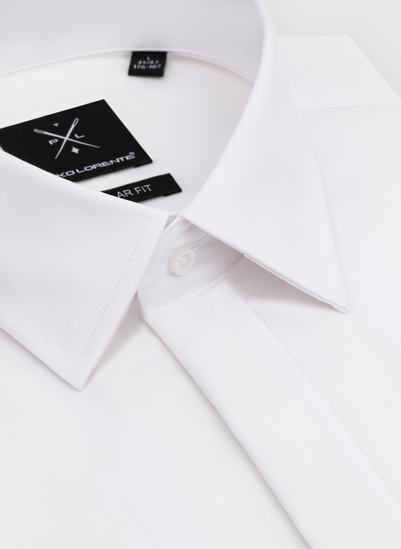 Biała koszula na spinki w fasonie regular