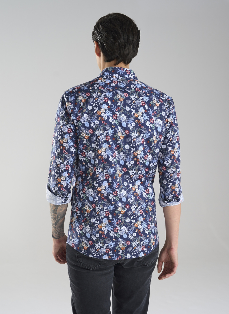 Granatowa koszula w kolorowy wzór