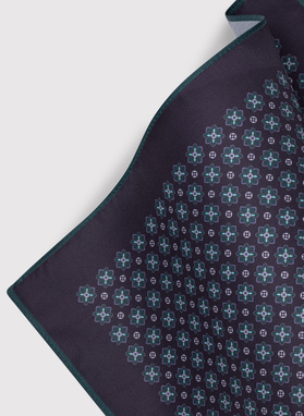 Fioletowa poszetka w mikrowzór