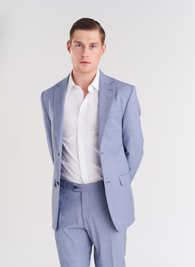 Dwuczęściowy błękitny garnitur męski