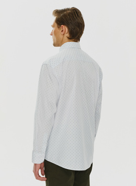 Koszula w kropki o kroju Regular 