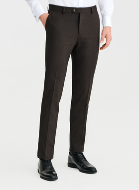 Ślubny brązowy garnitur męski