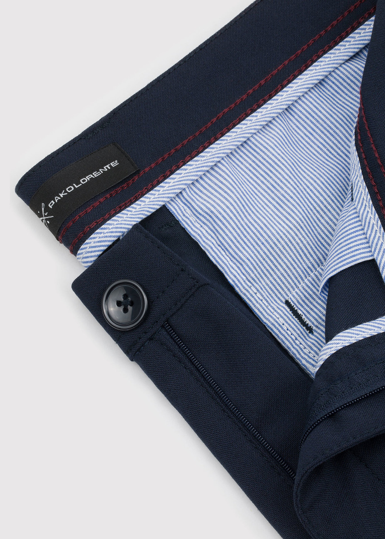 Męskie gładkie granatowe spodnie 