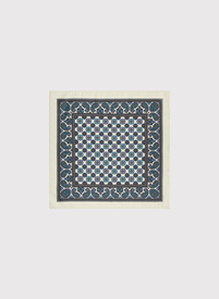 Beżowa poszetka w geometryczny wzór