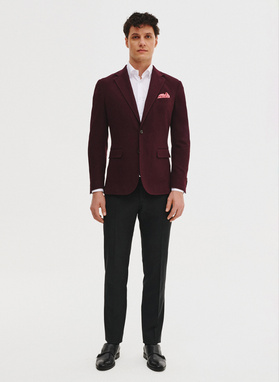 Dzianinowa marynarka w kolorze bordowym