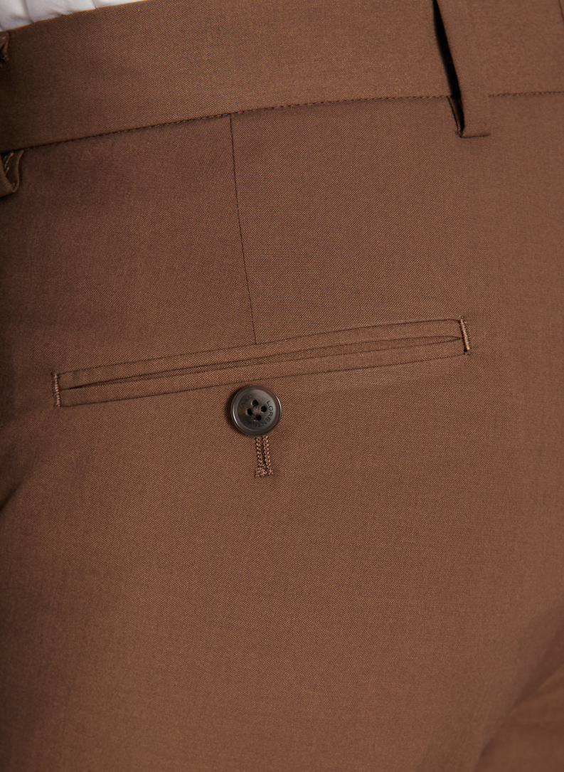 Gładkie brązowe spodnie garniturowe