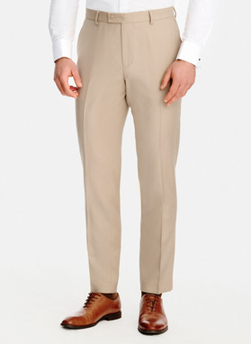 Beżowy wełniany garnitur męski