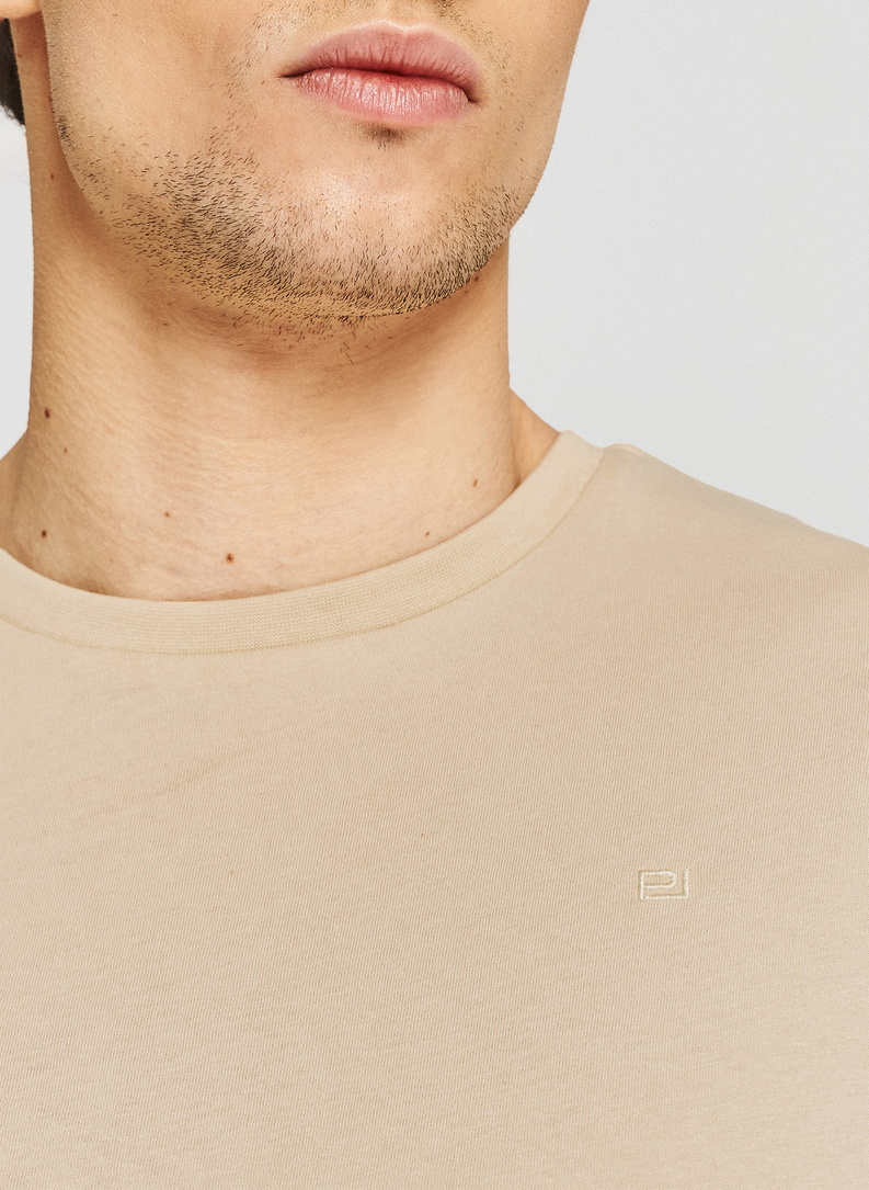 Bawełniany t-shirt męski w kolorze beżowym