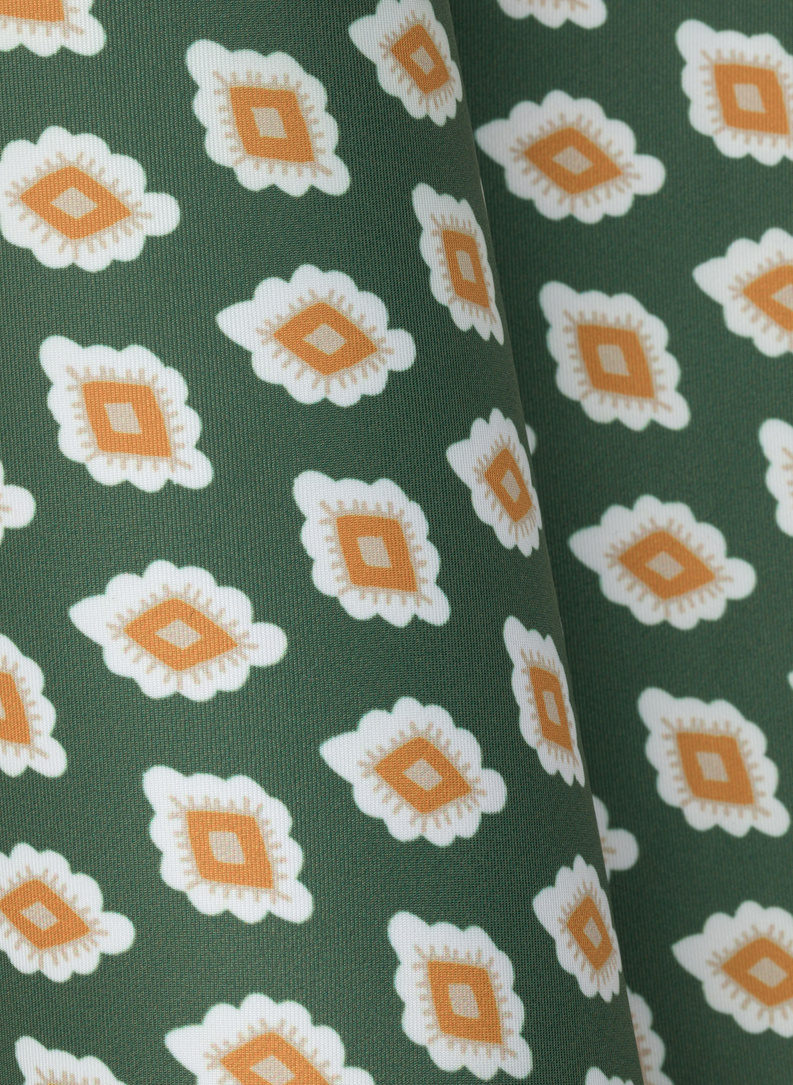 Zielona poszetka męska ze wzorem na całej powierzchni