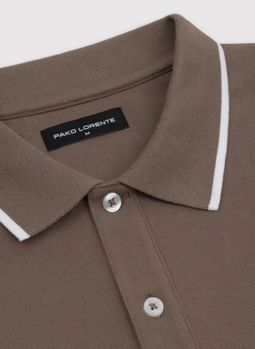 Brązowy t-shirt polo