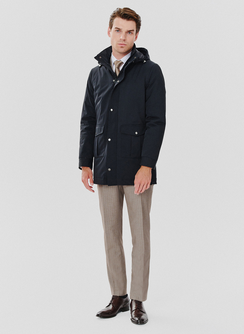 Granatowa kurtka męska o prostym kroju