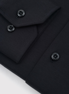 Czarna dzianinowa koszula męska