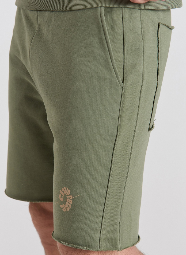 Zielone szorty oversize C21SF-WS-004-Z