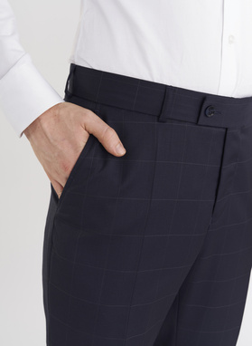 Granatowy garnitur dwurzędowy w subtelną kratę