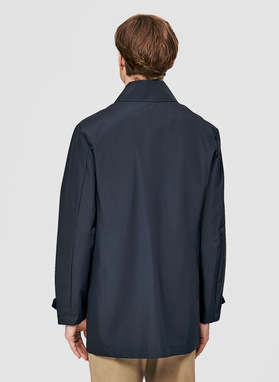 Wiosenny granatowy płaszcz męski