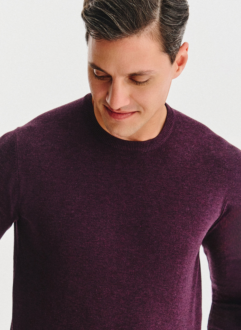 Fioletowy sweter męski
