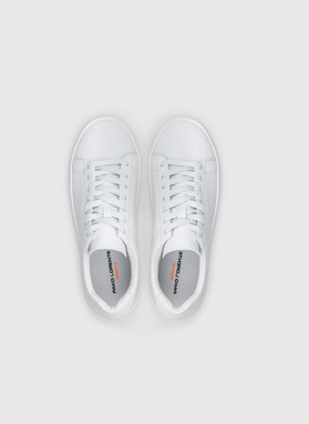 Białe sneakersy męskie