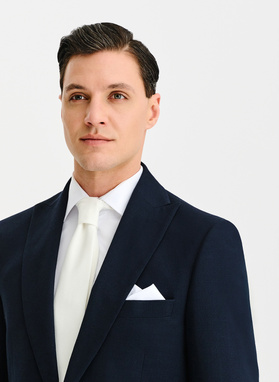 Granatowy garnitur męski