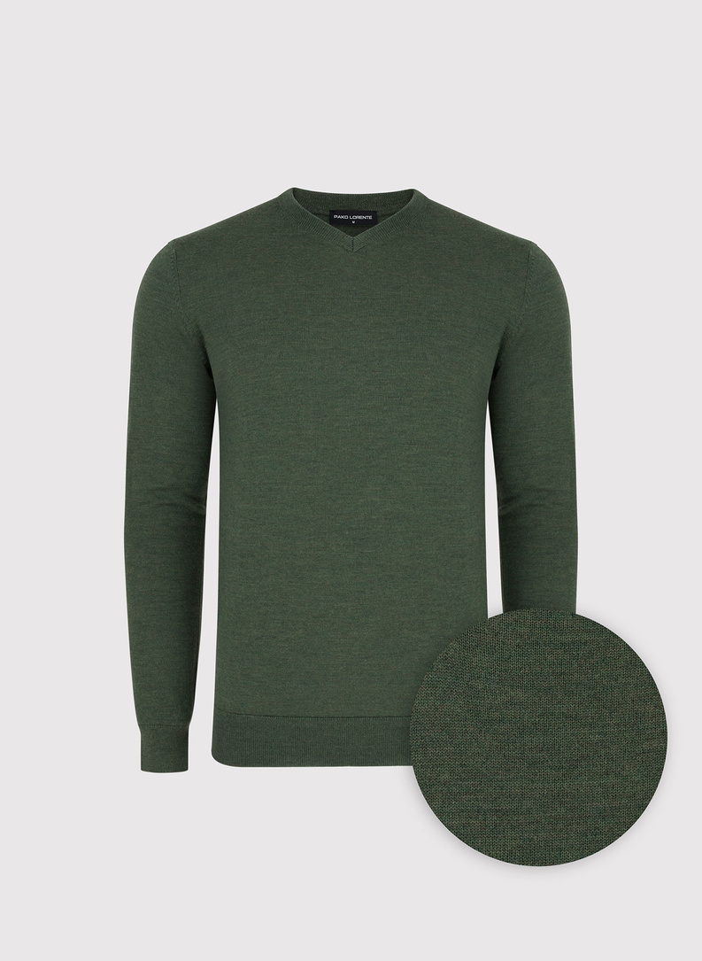 Wełniany sweter w kolorze zielonym