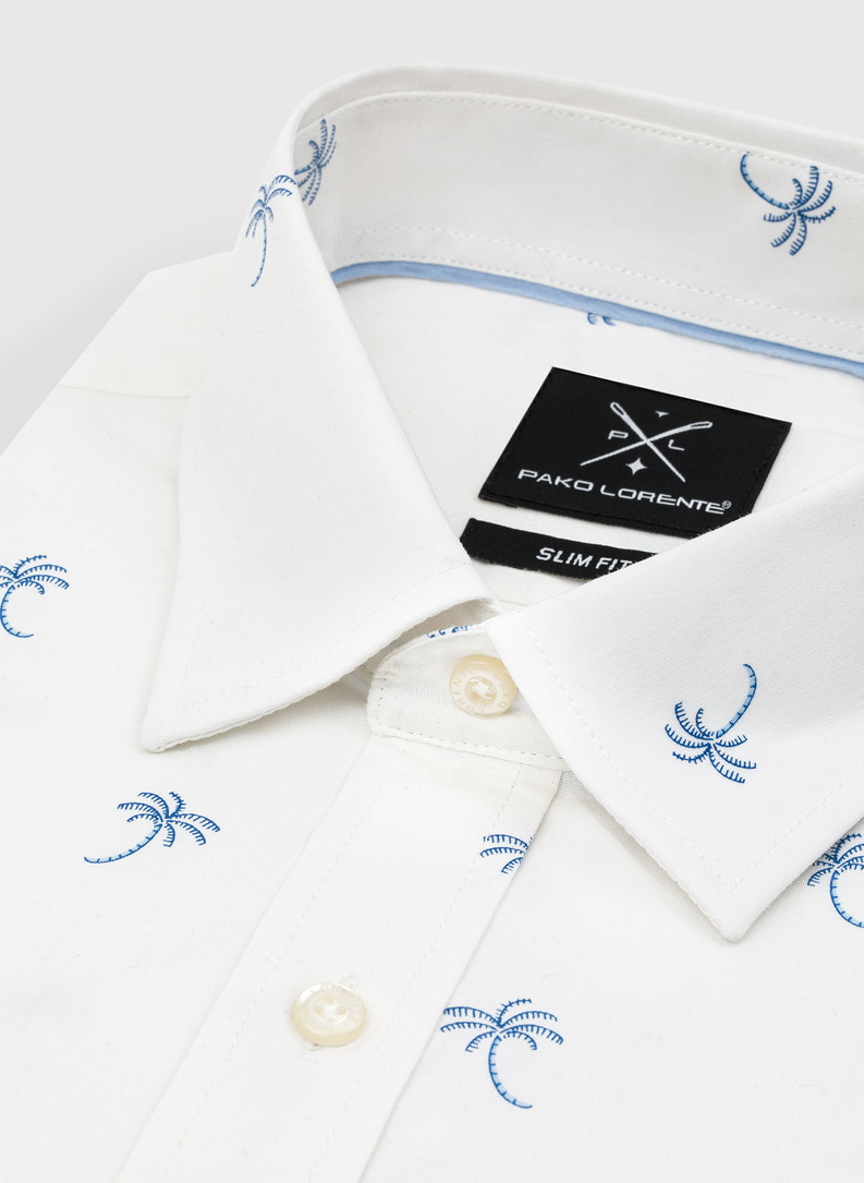 Biała męska koszula w palmy