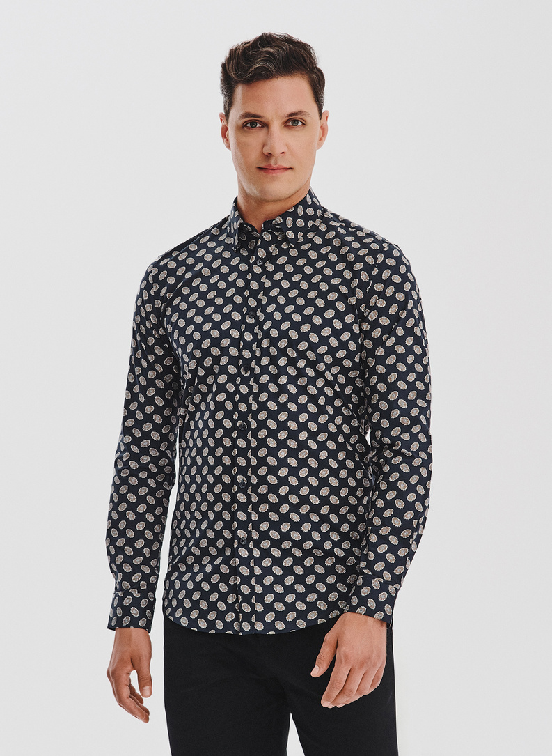 Czarna koszula w kwiaty