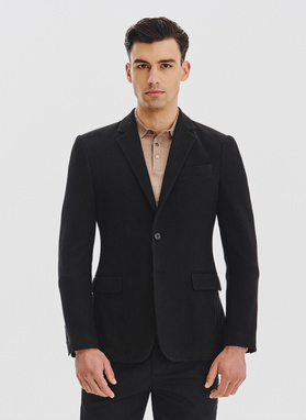 Czarna marynarka z dzianiny